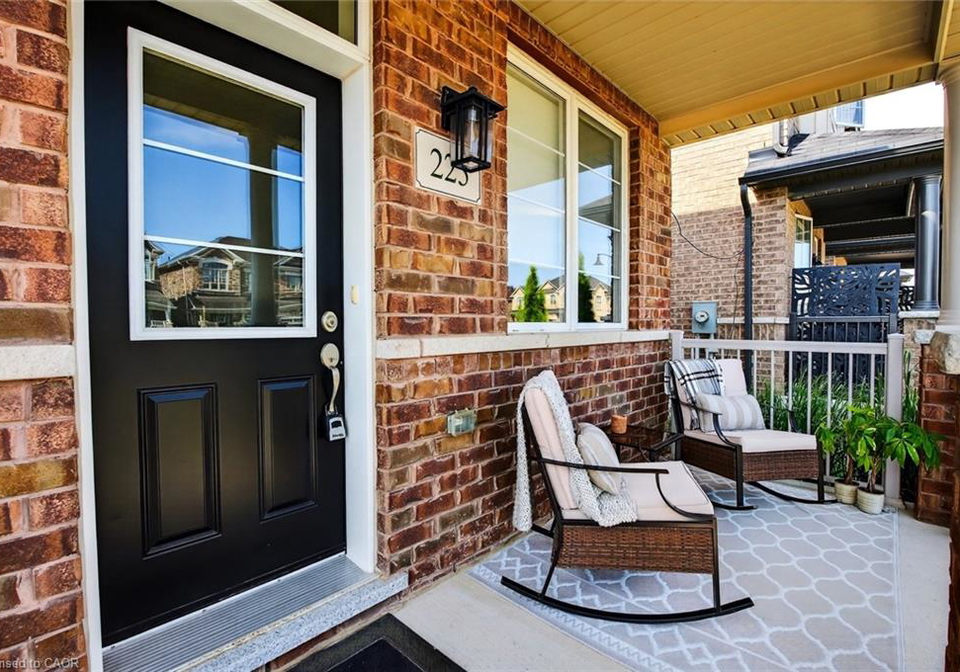 225-skinner-road-waterdown-ontario-40821087