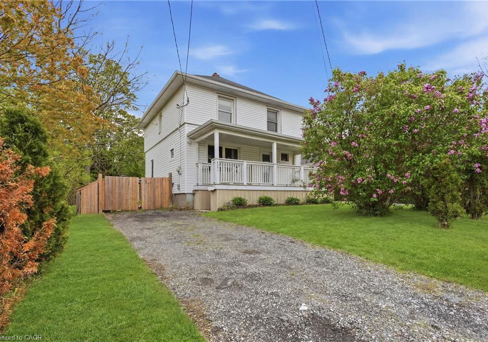 5292-bridge-street-niagara-falls-ontario-40821114