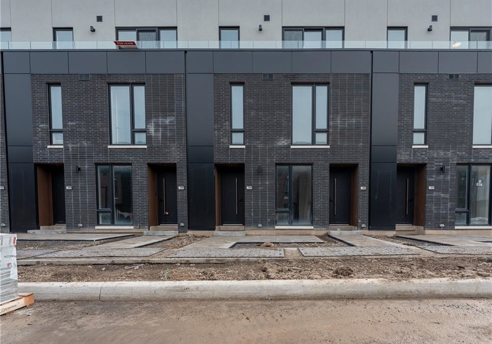 144-everett-common-st-catharines-ontario-40821191