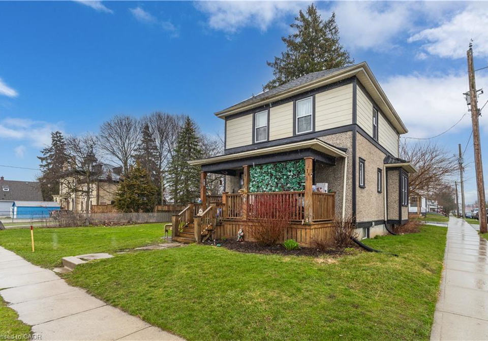 142-stanley-street-simcoe-ontario-40821227