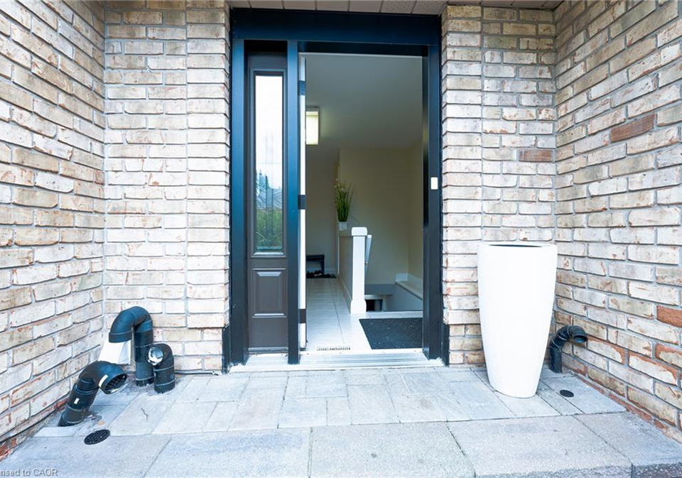 80-deerview-avenue-ancaster-ontario-40821234