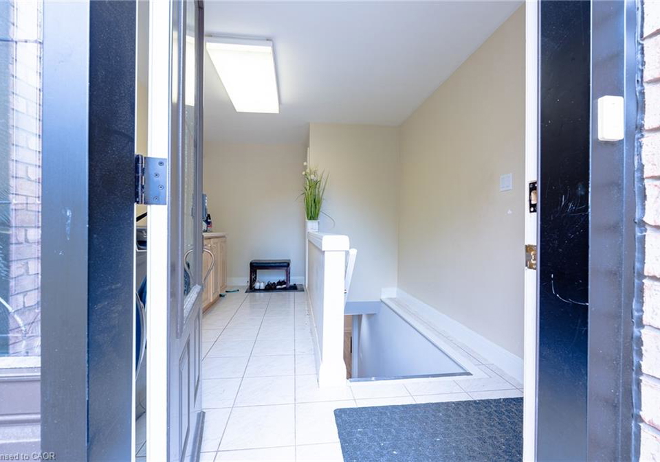 80-deerview-avenue-ancaster-ontario-40821234