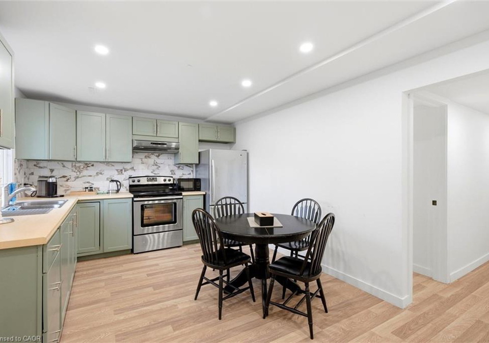 235-southwood-drive-kitchener-ontario-40821246