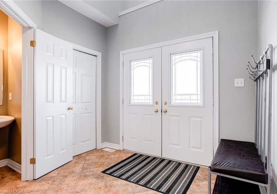 42-frasson-drive-guelph-ontario-40821279