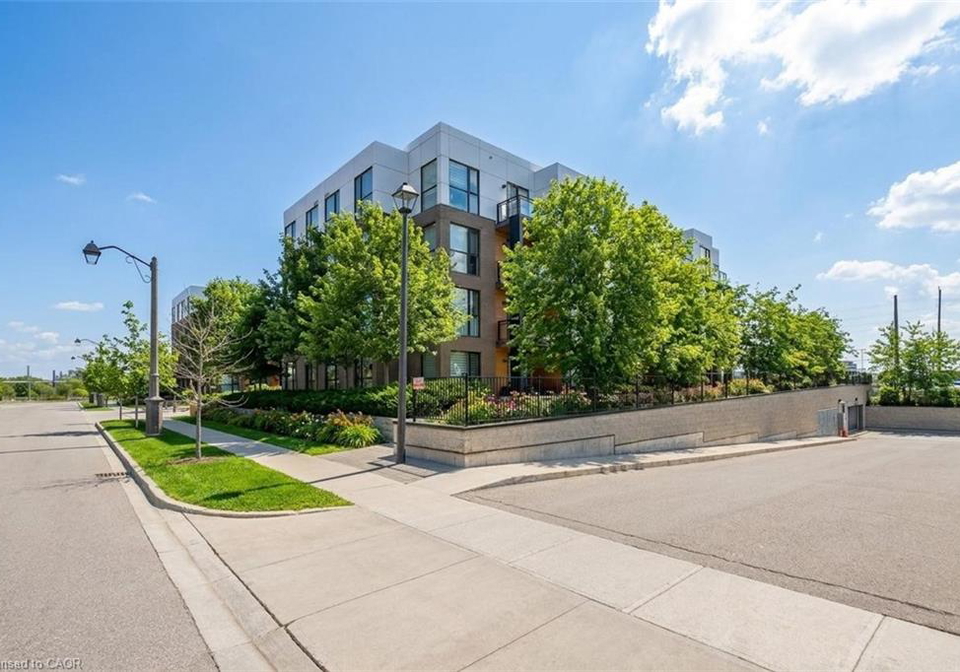 210-sabina-drive-oakville-ontario-40821296