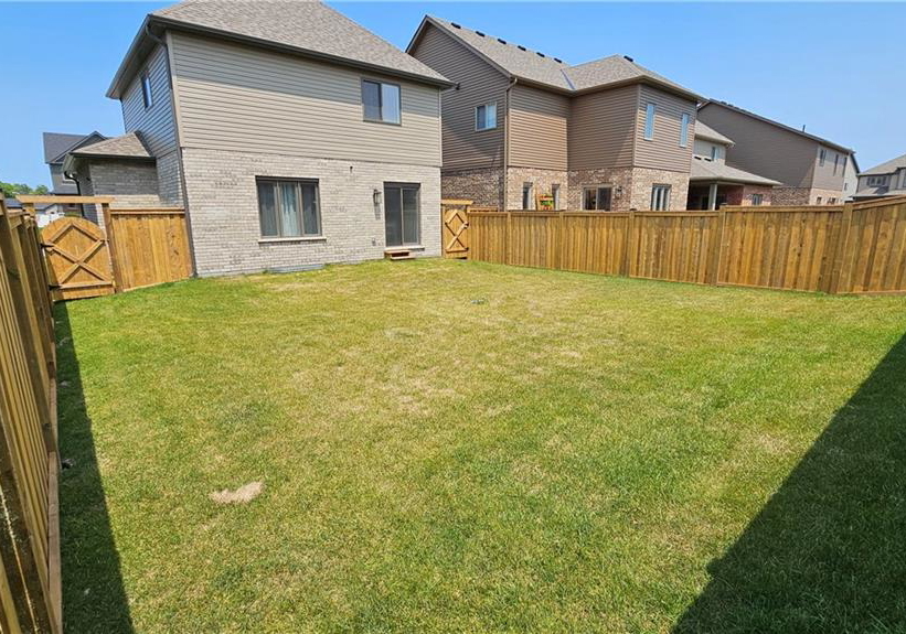 12-mitchell-avenue-collingwood-ontario-40821306