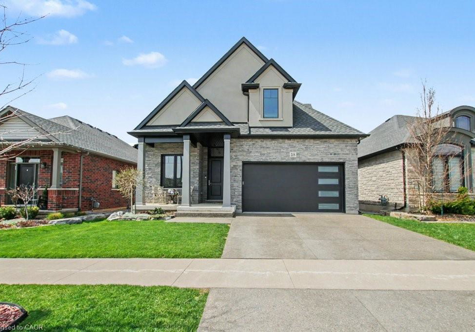 38-swan-avenue-fonthill-ontario-40821321