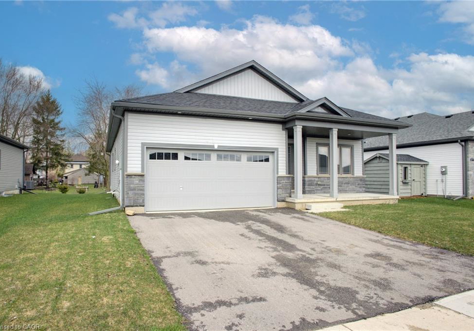 150-ellen-street-atwood-ontario-40821347