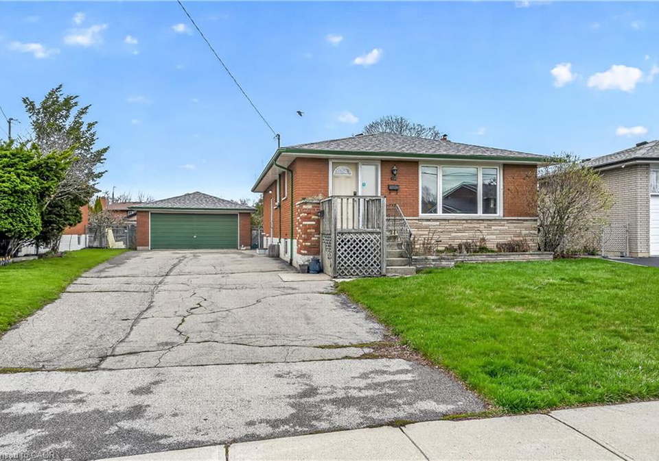 135-nugent-drive-hamilton-ontario-40821363