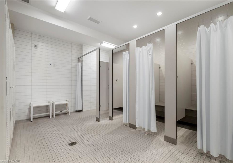 10-bishop-ryan-way-hamilton-ontario-40821399