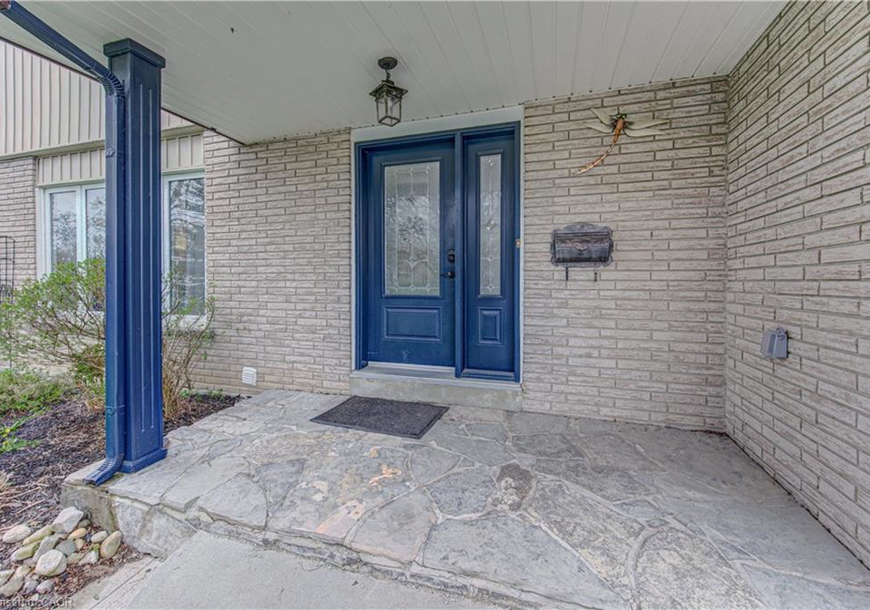 376-willow-street-stratford-ontario-40821409