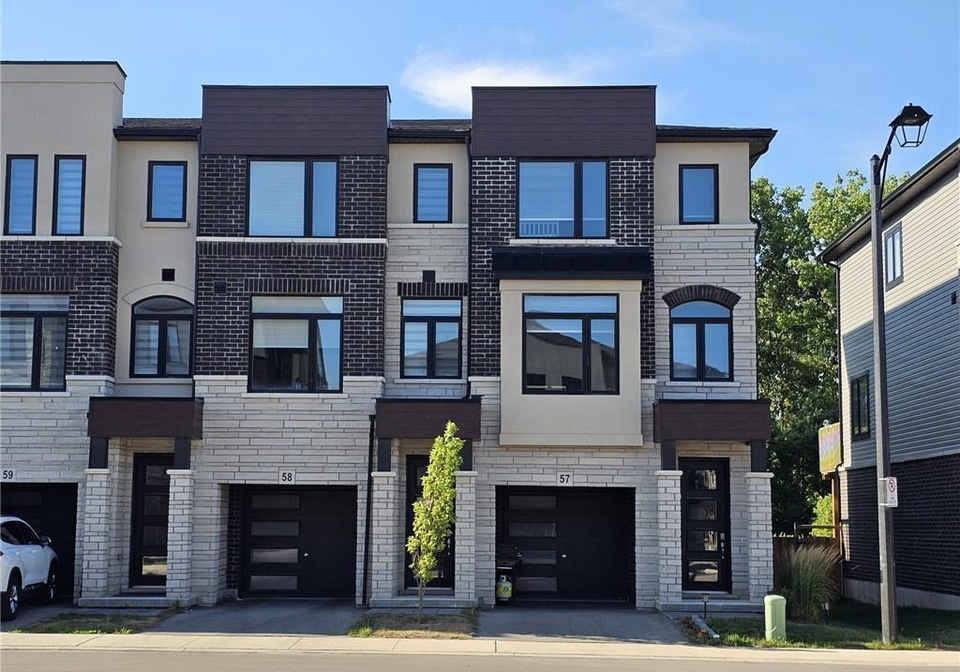 290-equestrian-way-cambridge-ontario-40821428