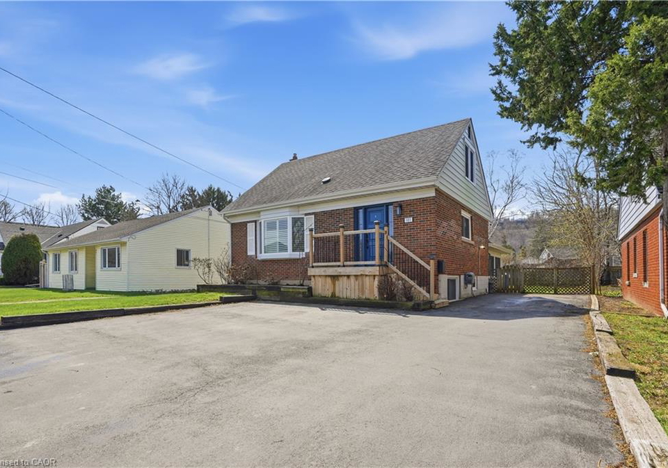 101-livingston-avenue-grimsby-ontario-40821530