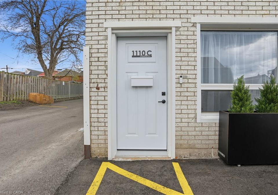 1110-cannon-street-e-hamilton-ontario-40821557