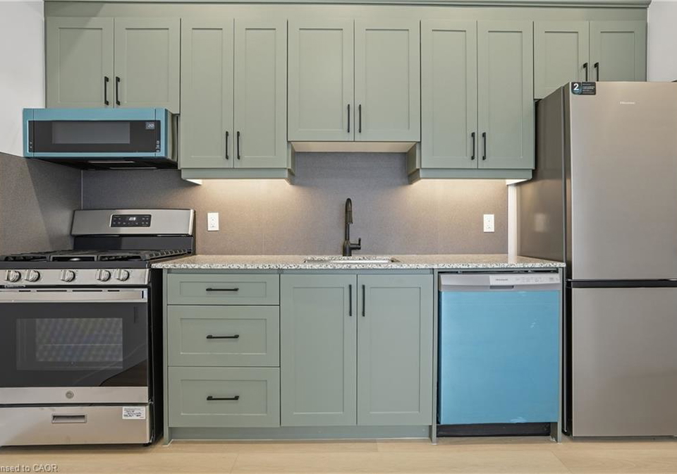 1110-cannon-street-e-hamilton-ontario-40821557
