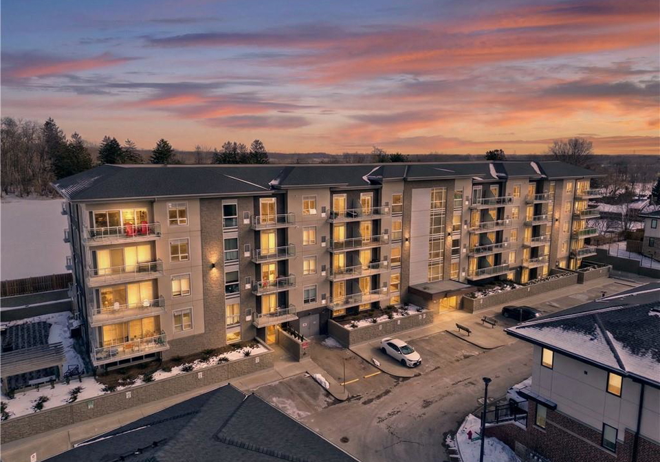 16-markle-crescent-ancaster-ontario-40821559
