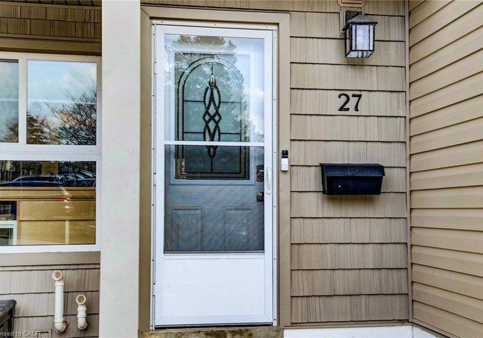 15-green-valley-drive-kitchener-ontario-40821566