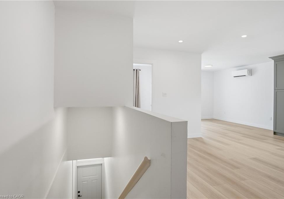 1110-cannon-street-e-hamilton-ontario-40821568