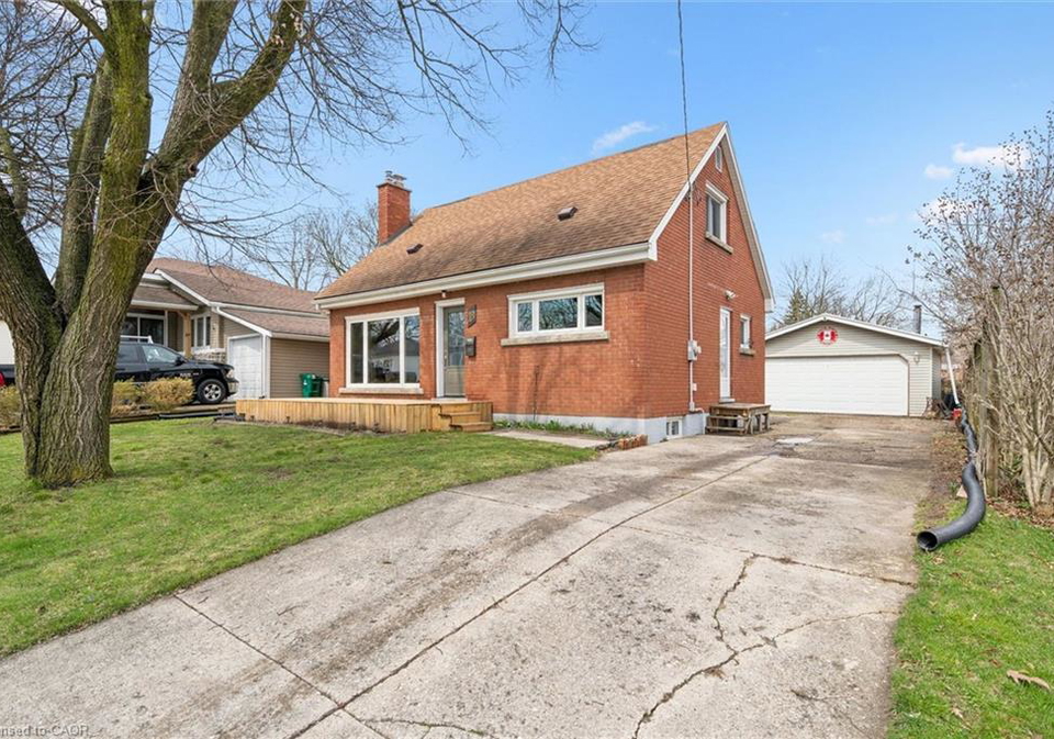 18-close-avenue-cambridge-ontario-40821655