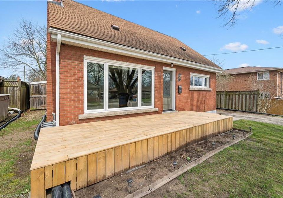 18-close-avenue-cambridge-ontario-40821655