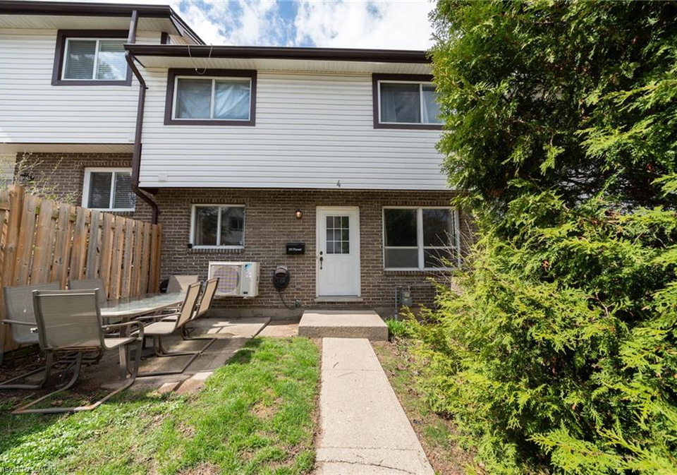 391-pioneer-drive-kitchener-ontario-40821707