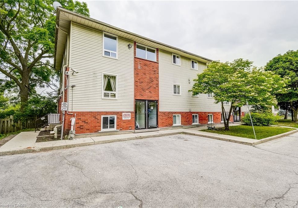 119-cedar-street-s-kitchener-ontario-40821755