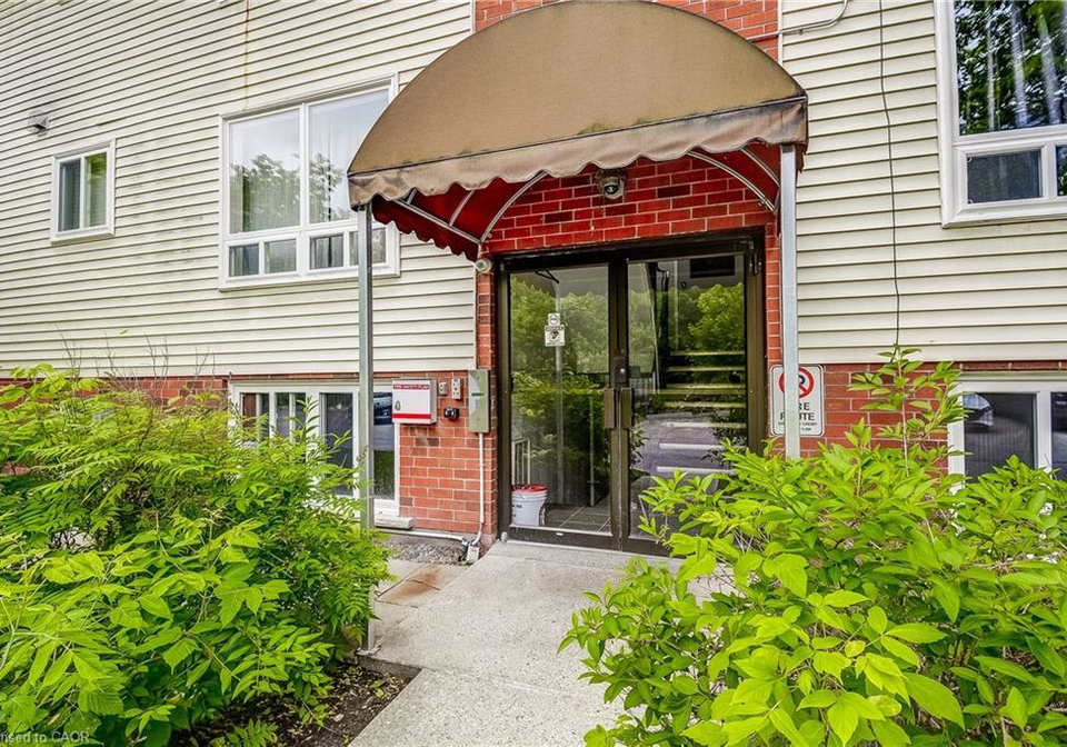 119-cedar-street-s-kitchener-ontario-40821755