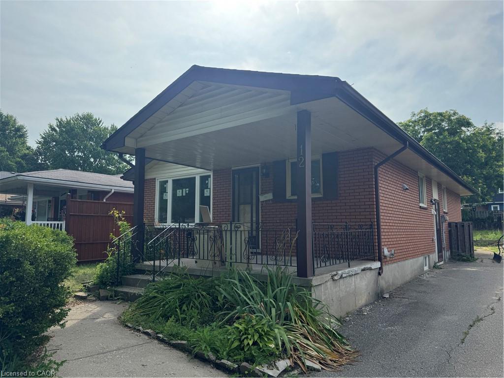 12-arrowhead-place-kitchener-ontario-40821775