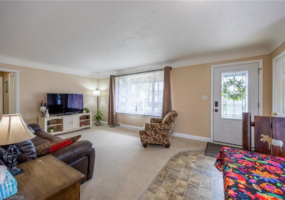 7-church-street-jarvis-ontario-40821856