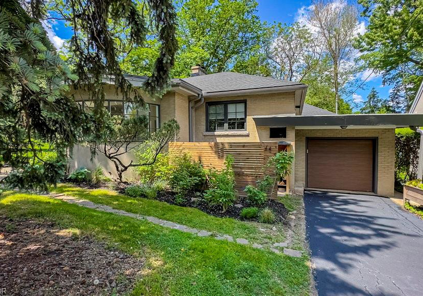 64-undermount-avenue-hamilton-ontario-40821870