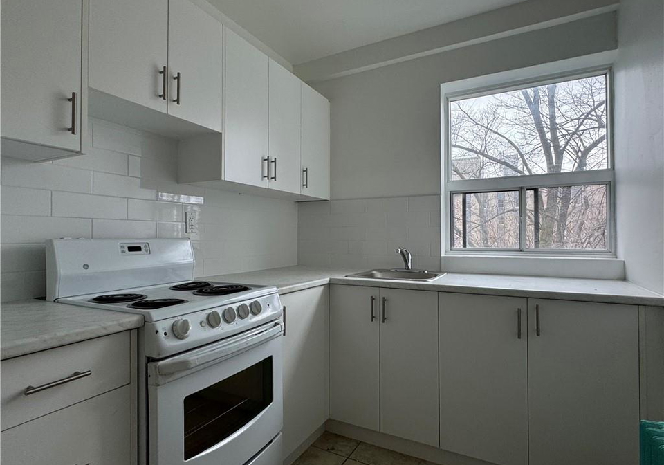 325a-james-street-s-hamilton-ontario-40821924
