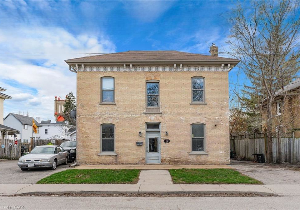 12-fleet-street-brantford-ontario-40821927