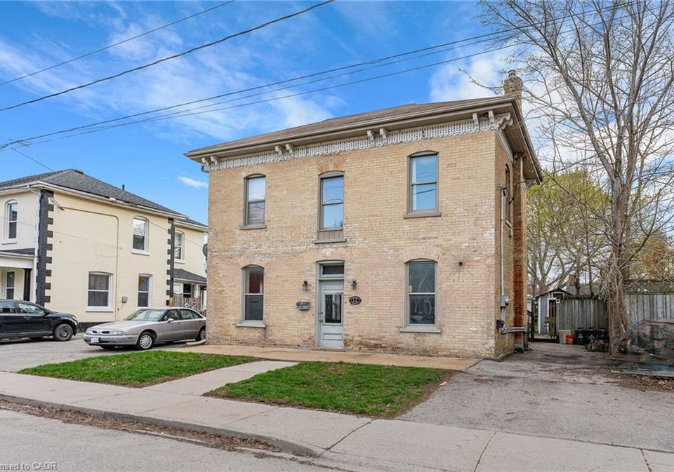 12-fleet-street-brantford-ontario-40821927