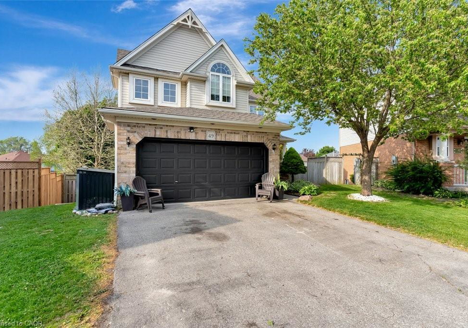 49-small-court-cambridge-ontario-40822127