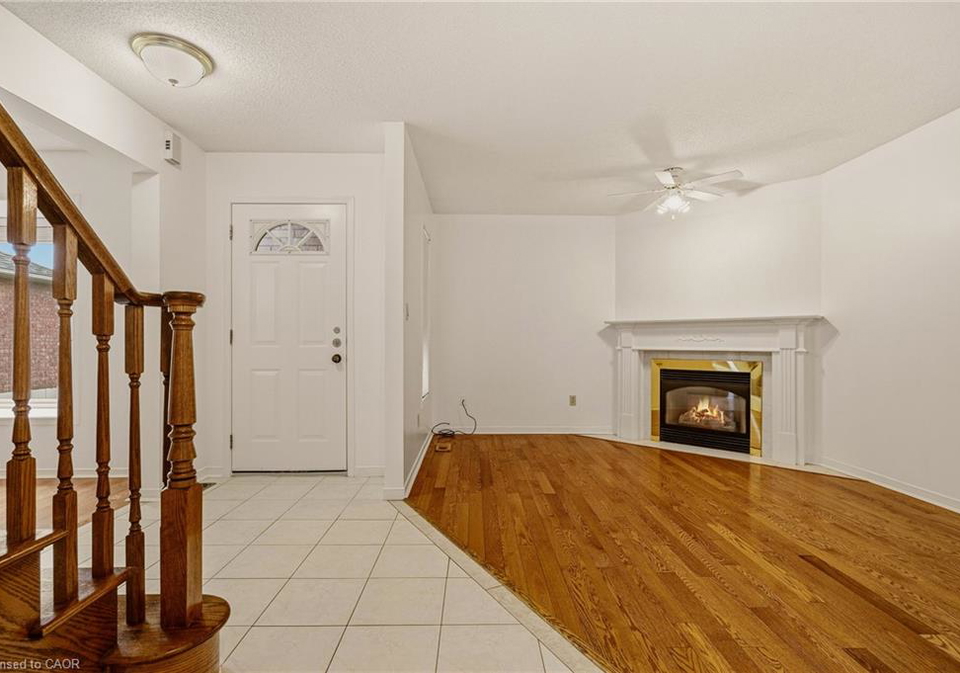 90-lynnette-drive-hamilton-ontario-40822128
