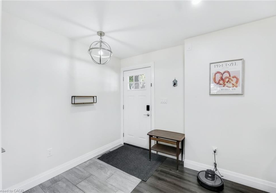 18-tweedsmuir-avenue-london-ontario-40822178