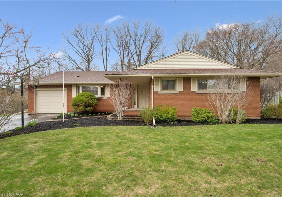 30-stonybrook-drive-kitchener-ontario-40822187