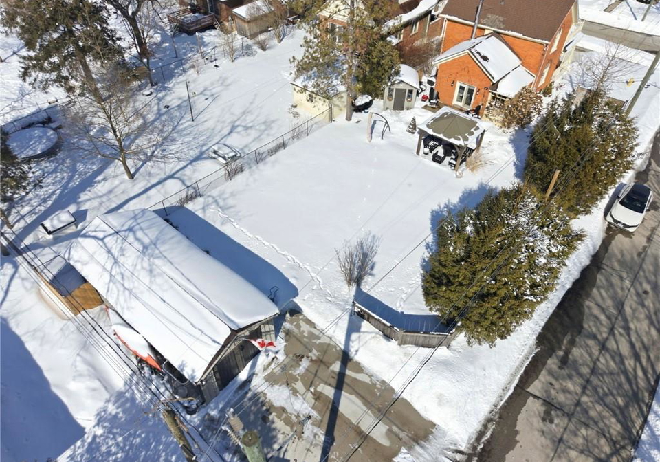 19-riverside-drive-w-elmira-ontario-40822190