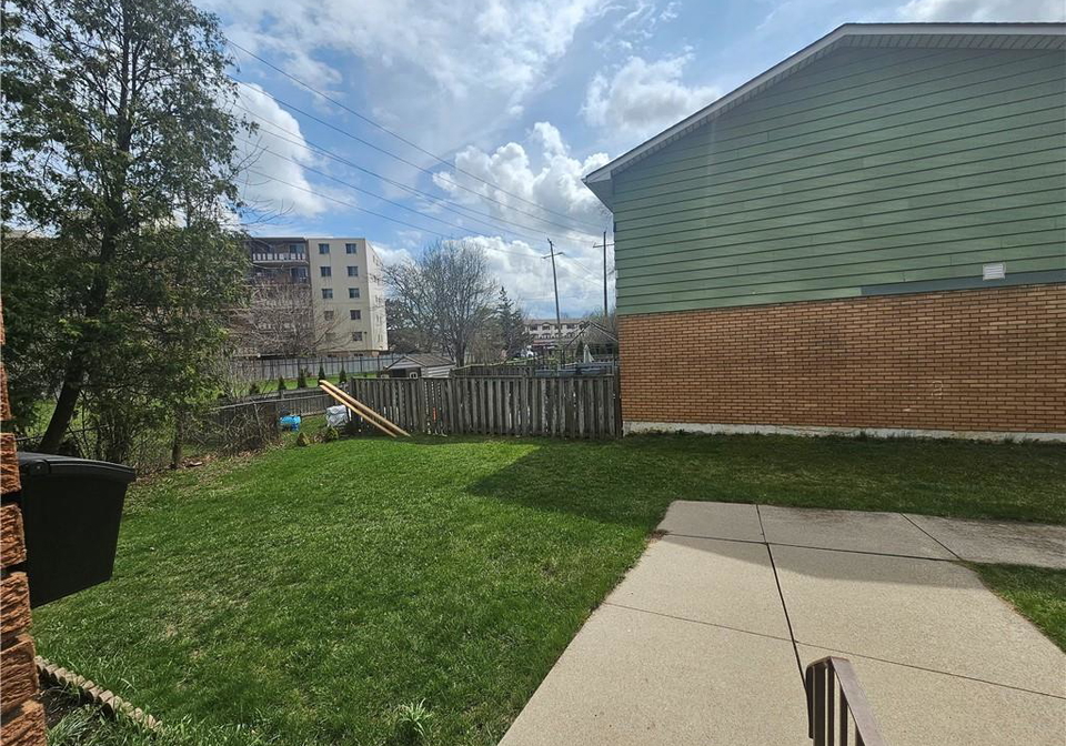 161-berkindale-drive-hamilton-ontario-40822194