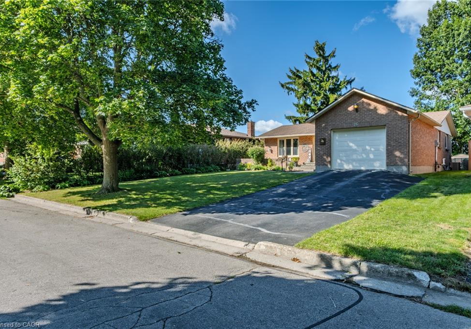 26-douglas-avenue-simcoe-ontario-40822228