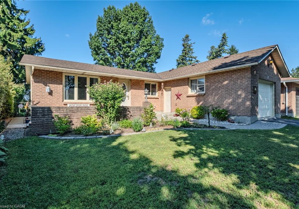 26-douglas-avenue-simcoe-ontario-40822228