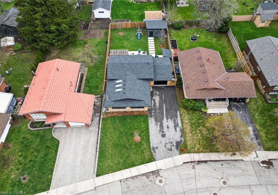 23-brenlyn-court-hamilton-ontario-40822243