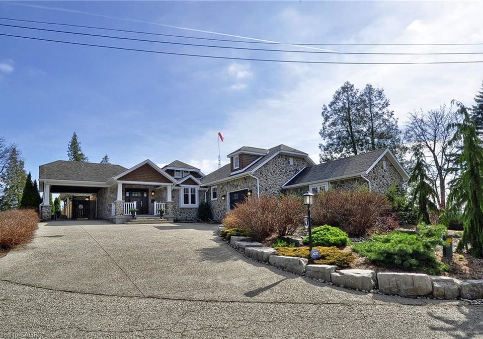 9-lake-avenue-e-puslinch-ontario-40822271