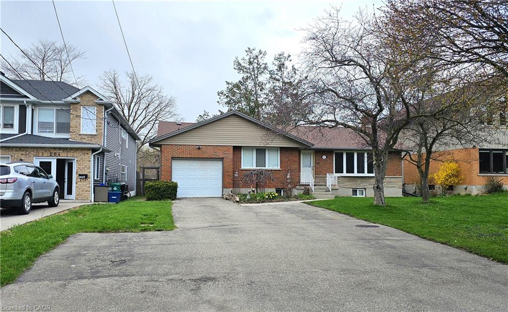 208-montgomery-road-kitchener-ontario-40822378