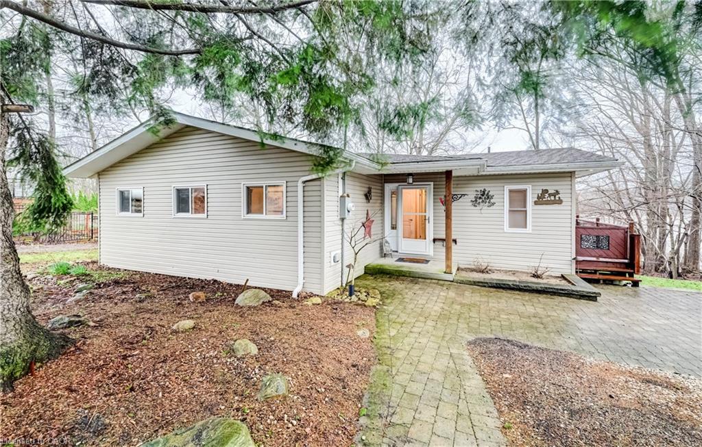 236-road-2-n-conestogo-lake-ontario-40822397