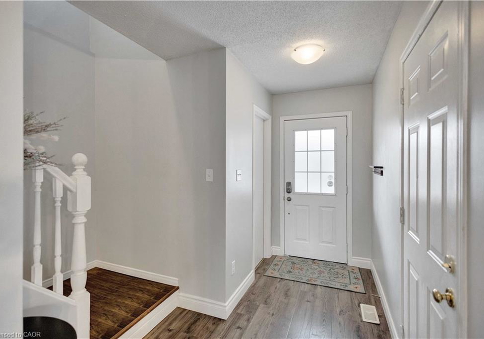 36-cashel-crescent-brantford-ontario-40822434