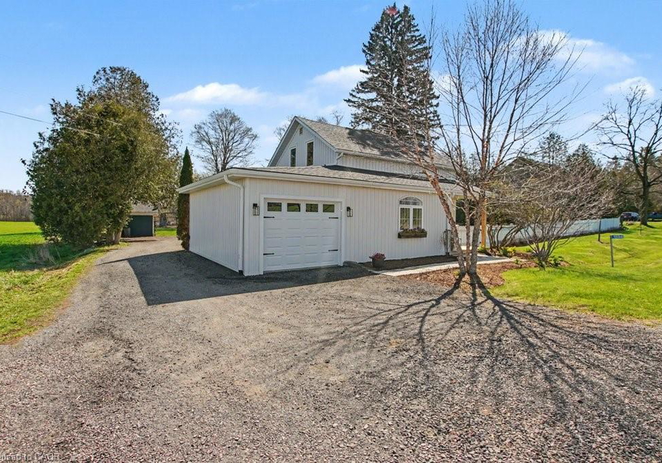 1594-kirkwall-road-flamborough-ontario-40822436