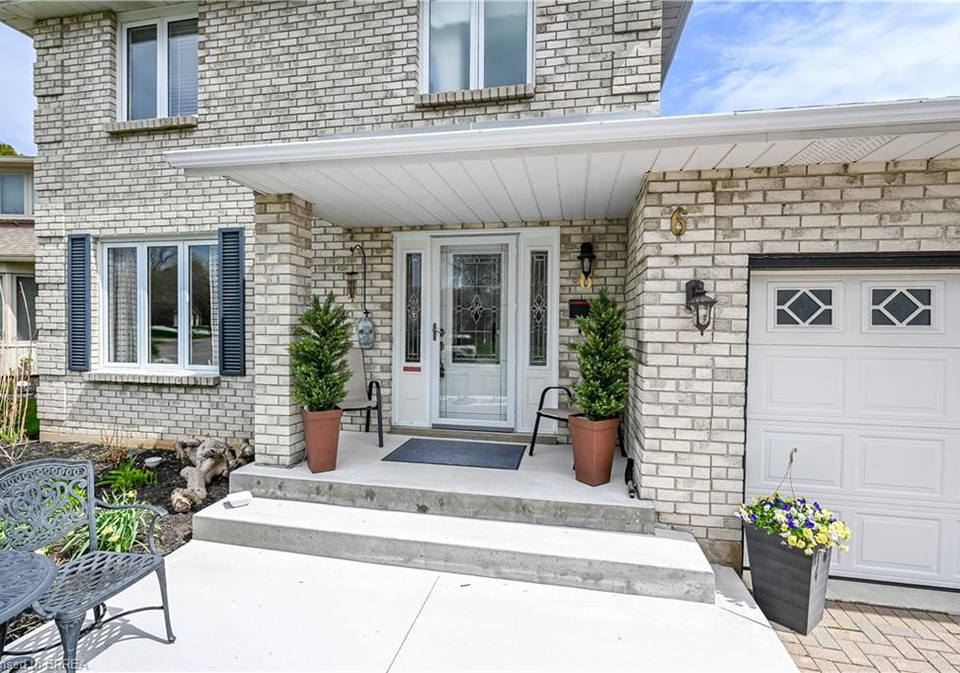 6-winter-way-brantford-ontario-40822440