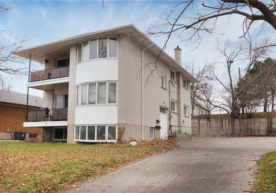 24-austin-drive-waterloo-ontario-40822455