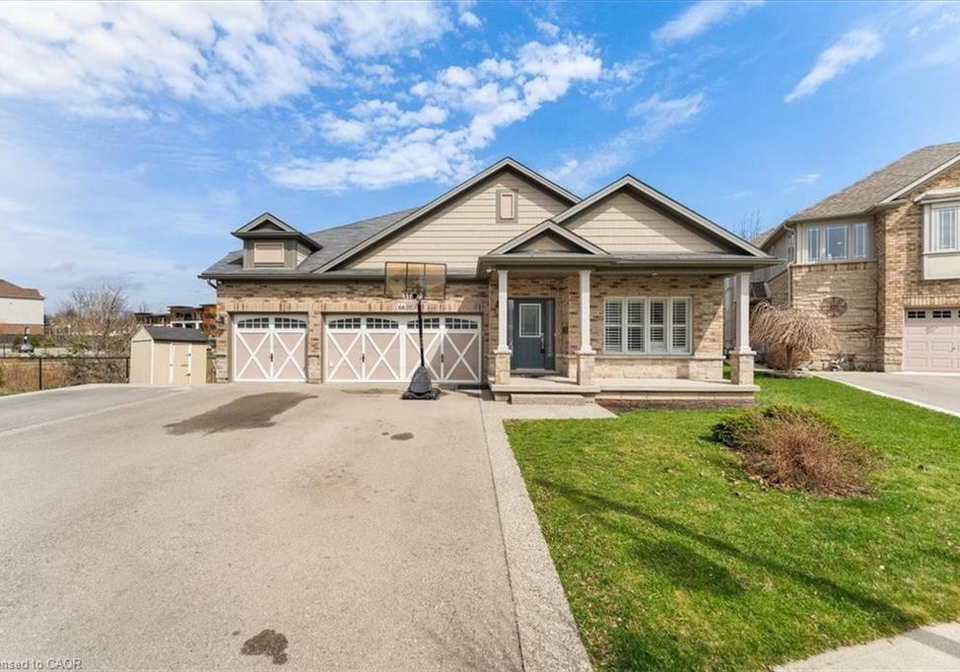 66-magnificent-way-hamilton-ontario-40822473